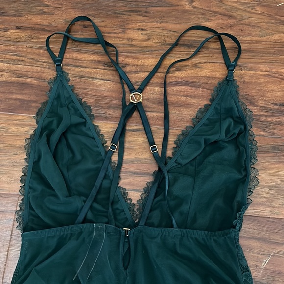 - Victoria’s Secret Plunge Strappy Lace Teddy One Piece Bodysuit- size lar… - Picture 13 of 16